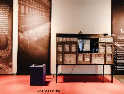 Ausstellungsansicht: (Un)sichtbare Orte. Siegfried Hirschmann – ein vergessener Industriepionier