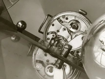 Marianne Brandt, Spiegelungen in Kugeln im Atelier am Bauhaus Dessau, Detail, um 1928