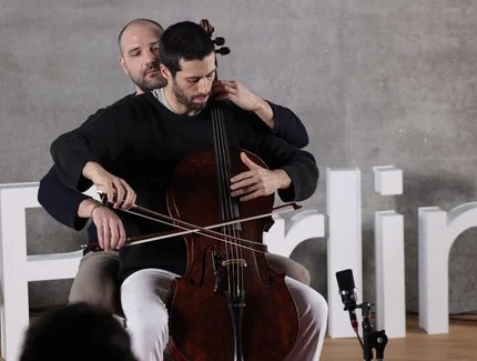 The Interacting Cellos: Free Improvisation