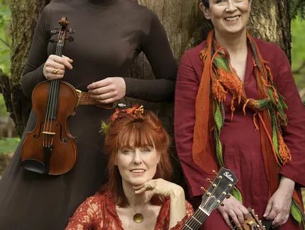 Huldrelokkk - Pan-Scandinavian Folk-Music