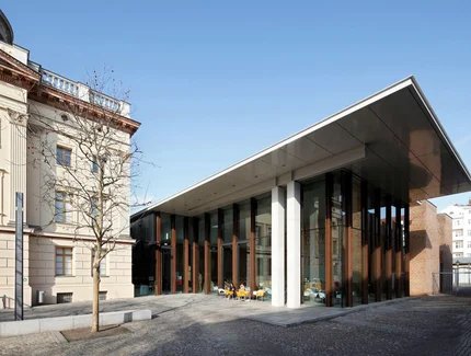 Sammlung Scharf-Gerstenberg, Außenansicht, Schloßstraße 70 