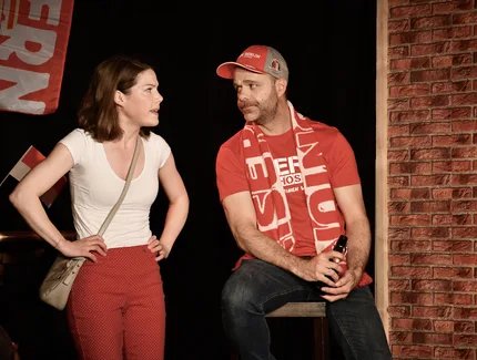 Eisern Verschossen Verliebt in Einen Unioner Benjamin Stoll Loretta Mueller Altstadttheater Koepenick 10 Scaled
