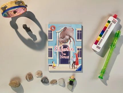 Cover zum Bilderbuch "Elefanten im Haus" mit Text von Stephanie Schneider und Illustrationen von Astrid Henn