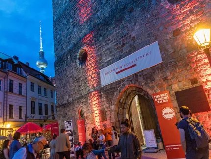 In der Langen Nacht der Museen wird die Nikolaikirche zur Kulisse für Musik, Verbrechen und spannende Geschichten.