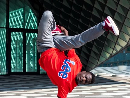 Move Together - Dance Connects