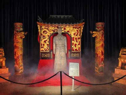 Originale Ausstellungsansicht und Key Visual