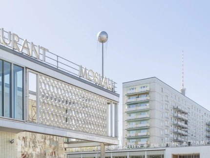 Café Moskau und Landpavillon im Wohngebiet Karl-Marx-Allee, Berlin, 2026, Architekturen: Kollektiv Josef Kaiser