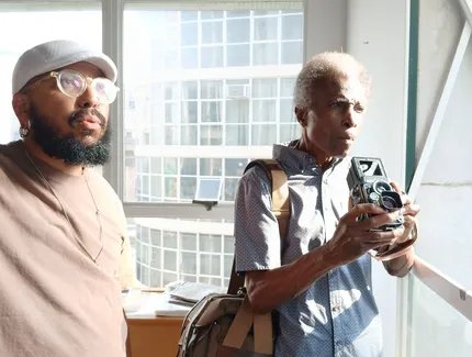 Artist Talk: Vilanismo im Gespräch mit Akinbode Akinbiyi