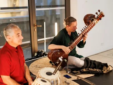 Nacht-Ragas auf Sitar und Tabla bei der Lange Nacht der Museen 2024 im Humboldt Forum