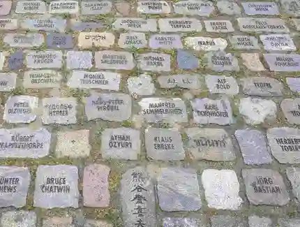 Tom Fecht, Mémoire nomade – Offenes Quadrat I, Detail, 1996-2017