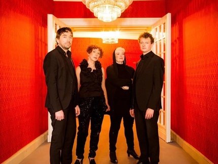DEFA Songbook - PASCAL VON WROBLEWSKY UND DAS LORA KOSTINA TRIO