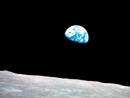 Blick auf die Erde vom Mond aus