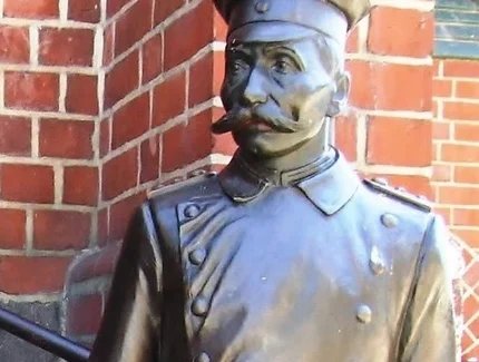 Statue Hauptmann von Koepenick