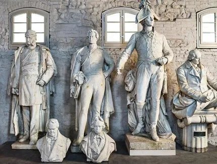 Abb.: Ausstellungsansicht „Enthüllt. Berlin und seine Denkmäler“