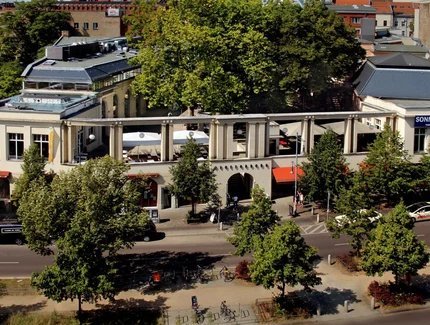 Der Eingang zum Pfefferberg an der Schönhauser Allee
