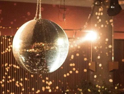 Kinderdisko Special: KUYUM Tanzplattform x HKW