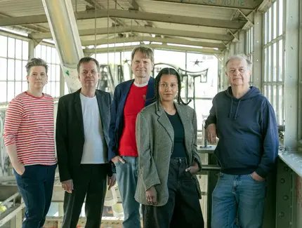 von li.: Kirsten Fuchs, Bov Bjerg, Hannes Heesch, Ami Warning, Christoph Jungmann