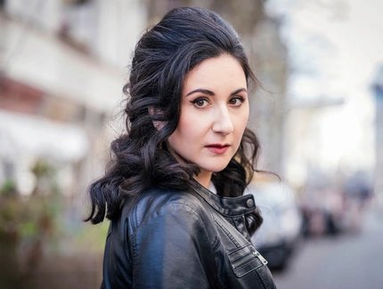 I Heard Love Is Blind Der Amy Winehouse Abend Carolin Karnuth Altstadttheater Köpenick Blanko