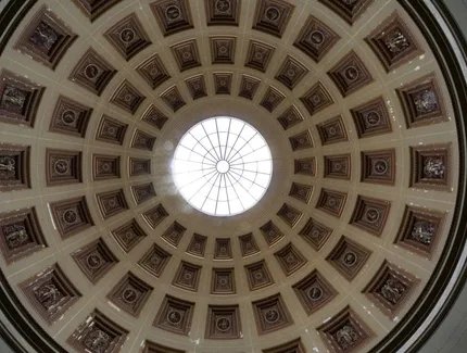 Blick in die Kuppel der Rotunde des Alten Museum