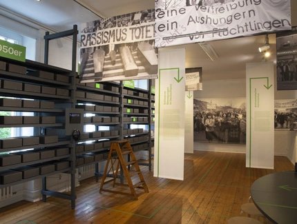 Ver/sammeln antirassistischer Kämpfe im FHXB-Museum