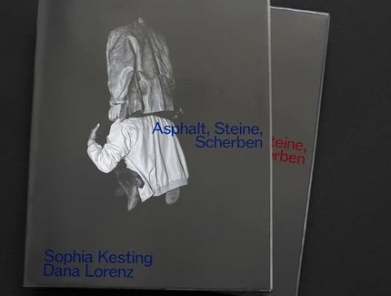 Sophia Kesting und Dana Lorenz, Asphalt, Steine, Scherben, 2012–2024