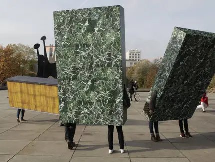Álvaro Urbano, Skin and Bones (Performance), Festival of Future Nows, Neue Nationalgalerie, Berlin 2014