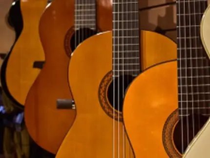 Veranstaltungen in Berlin: Konzert unterm Dach: Gitarrenduo Schall-Urumov