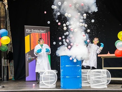 Szene aus Atmosph`Air - Die Spectrum Science Show