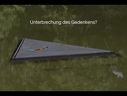 Filmstill | Unterbrechung des Gedenkens