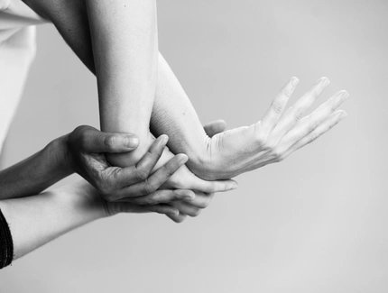 bottom up productions & Isabela Fernandes Santana: O Que Resta do Fogo