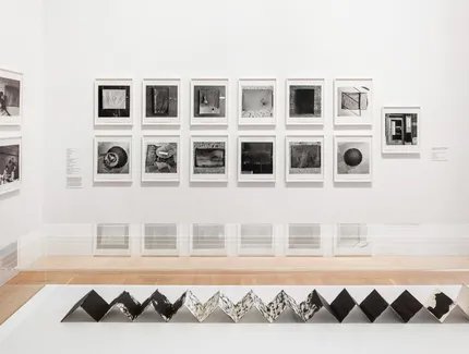 Installationsansicht, YOKO ONO: MUSIC OF THE MIND, Gropius Bau, 2025, Foto © Luca Girardini (Gropius Bau) / Kunstwerk © Yoko Ono