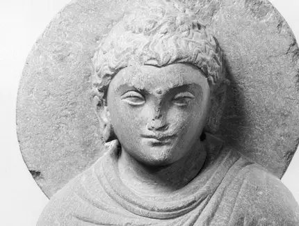 Buddha, Detail, Pakistan, 1.-3. Jahrhundert, Schiefer