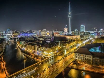 Nachtaufnahme des alten Berlin