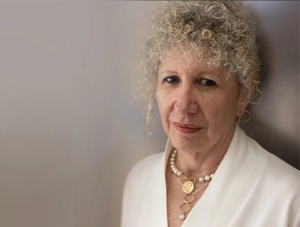 LIZZIE DORON