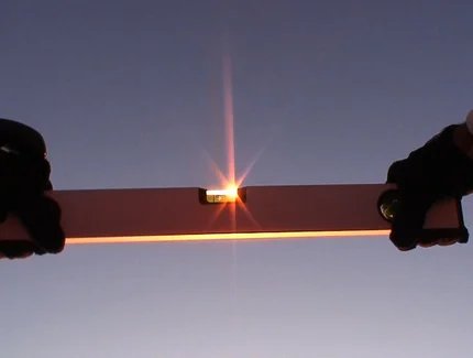 João Onofre, "Untitled (leveling a spirit level in free fall feat. Dorit Chrysler's BBGV dub)", 2009