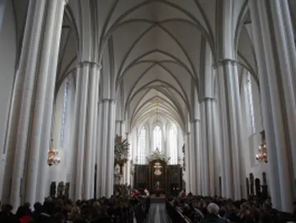 Veranstaltungen in Berlin: "Licht ist das Kleid, das Du anhast" - Die Bedeutung des Lichts im Kirchraum der St. Marienkirche
