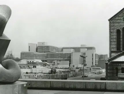 Kunstgewerbemuseum im Bau, ca. 1985 Foto: Archiv KGM, Fotograf unbekannt