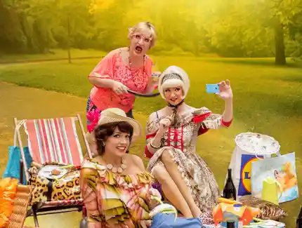 KEY VISUAL Ades Zabel & Friends: EDITHS SOMMERNACHTSTRAUM 2024