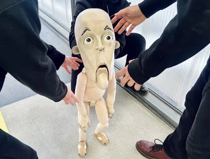 VISUAL Szenenstudium Großpuppe