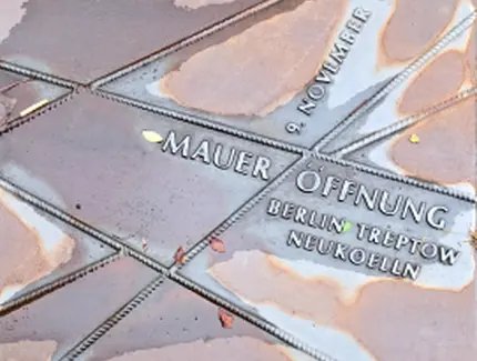 Markierung Mauer Sonnenallee