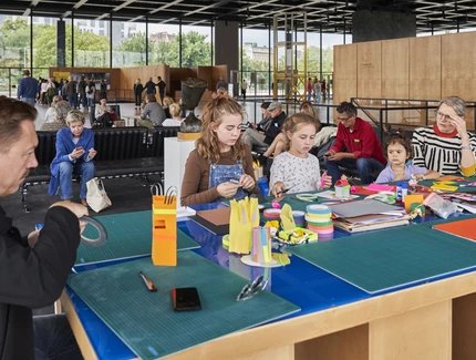 Familienworkshop in der Neuen Nationalgalerie