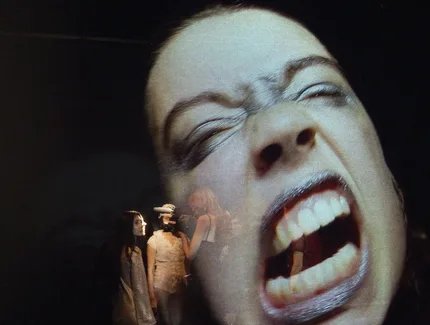 P14 – Vom Gewebe der Zeit oder die Angst davor zu begreifen, dass es im Leben um nichts geht