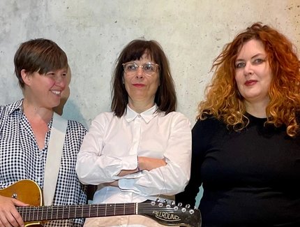 Ost-West-Kantine, von links: Masha Qrella, Katrin Hentschel, Gesine Danckwart