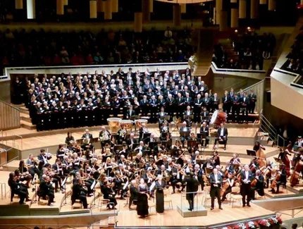 Sinfonie Orchester Berlin & Sinfonischer Chor Berlin