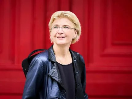 ANTJE WEITHAAS