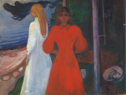 Gemälde: Das Kunstwerk „Rot und Weiß“ (1899–1900) von Edvard Munch zeigt zwei Personen, jeweils in einem hellroten und einem weißen Kleid. Der Hintergrund lässt auf der rechten Seite einen dichten Wald erahnen, auf der linken Seite einen Strand und d