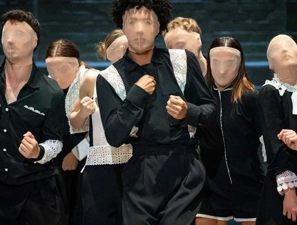 Veranstaltungen in Berlin: cie. toula limnaios: »jeux«