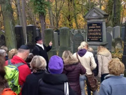 Führung auf dem jüdischen Friedhof
