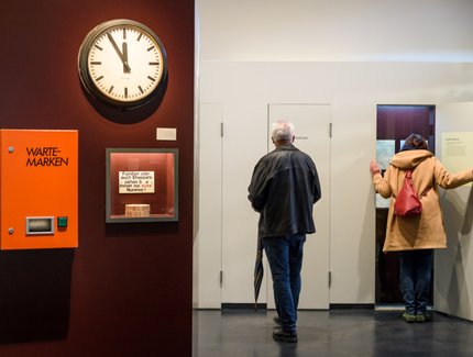 Veranstaltungen in Berlin: Umbrüche 1989/90 – ein Rundgang mit Zeitzeugen durch das ehemalige Notaufnahmelager Marienfelde