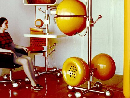 Modell des ‘intelligenten Arbeitsraums’ in Originalgröße, Teil der ‘Heim-Informations-Maschine ‘(DIM), ausgestellt auf der Elektronik-Ausstellung, Moskau, Sowjetunion, 1971, Reprint, 2023